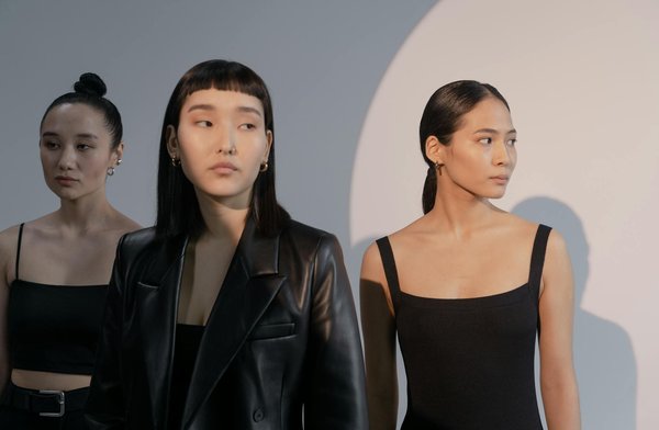 Quels sont les meilleurs produits pour une routine de soin anti-âge pour peaux sèches?